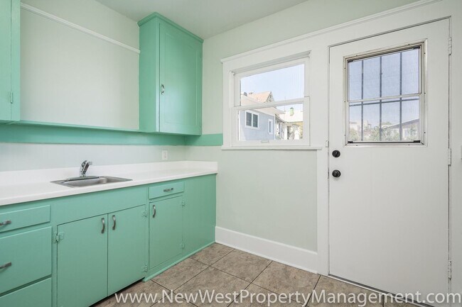 Building Photo - Charming Sherman Heights 2-Bedroom, Available Now!