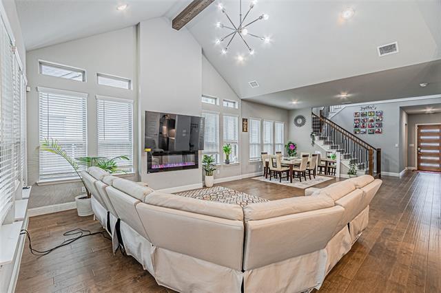 Building Photo - 13261 Jonata St