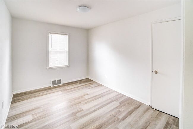 Building Photo - 4407 Woodway Ave