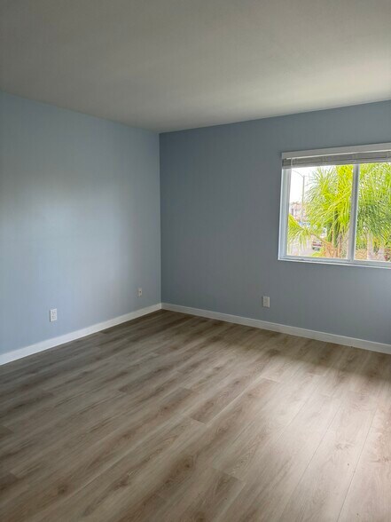 Master Bedroom - 302 Portland Cir