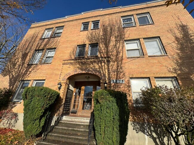 Building Photo - Stephens Properties 1325