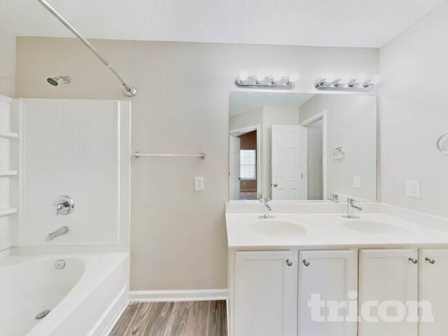 Building Photo - 5040 Liberty Hall Cir