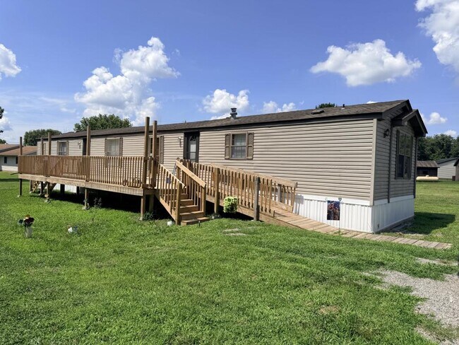 Building Photo - 10880 Hayesville Rd