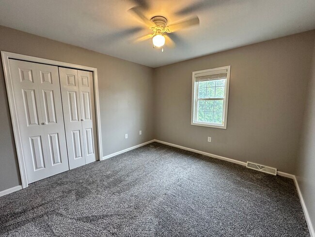 Building Photo - 206 Lighthouse Dr