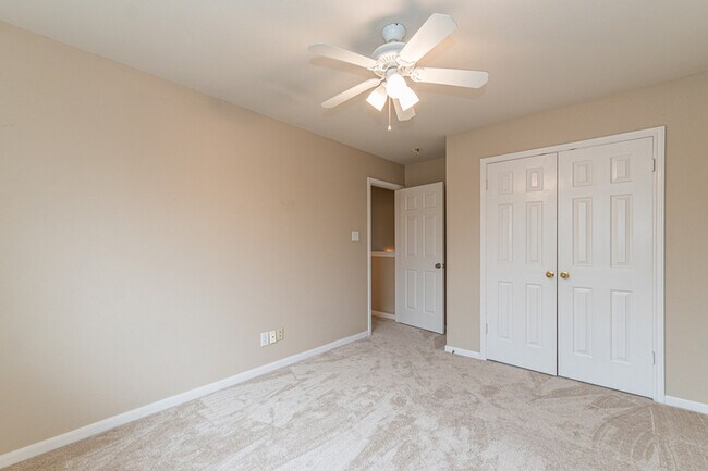 Building Photo - 13607 Auburn Oaks