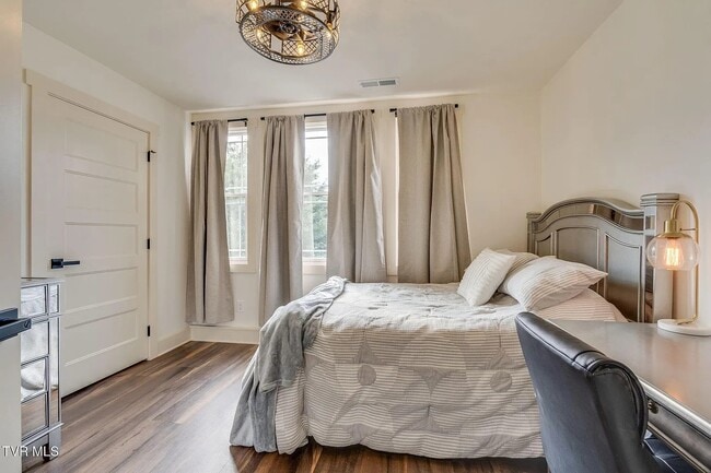 Building Photo - 1007 Shadyside Dr