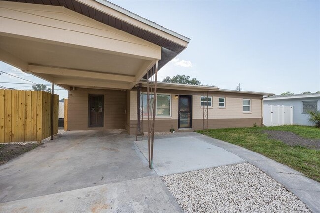Building Photo - 10720 110th Ln N
