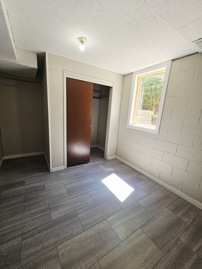 Building Photo - 4 BED | 1 BATH | SINGLE-FAMILY | NORTH | R...