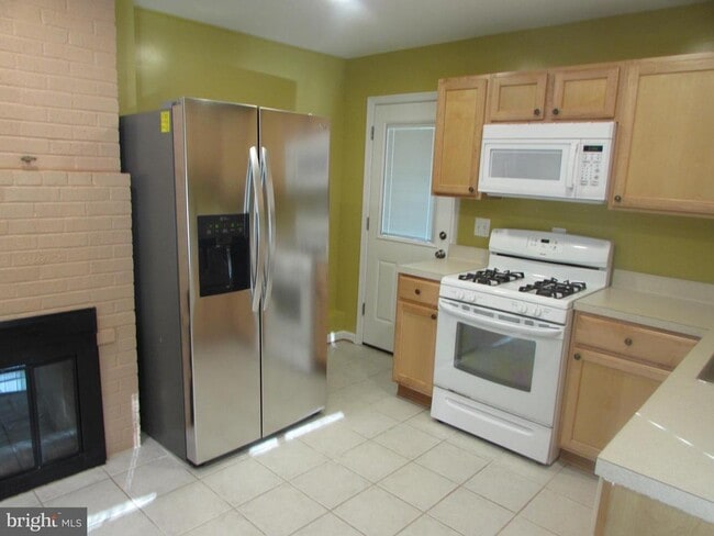 Building Photo - 7305 Charlotte St