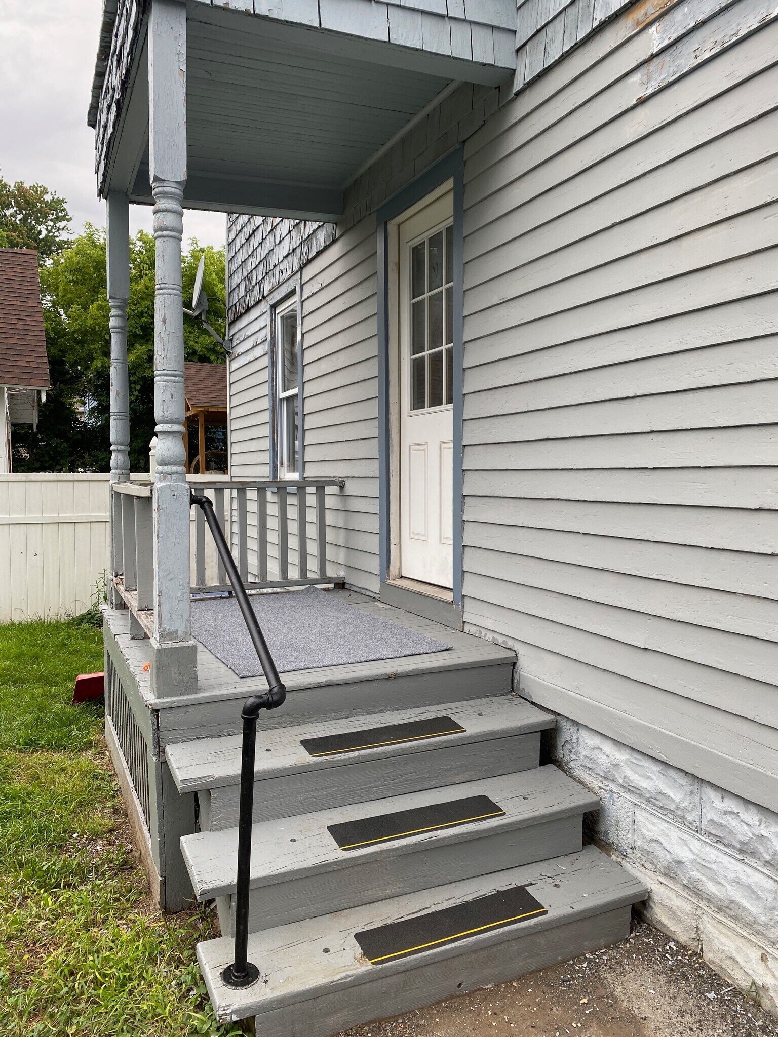 Building Photo - 109 Hawthorne Ave