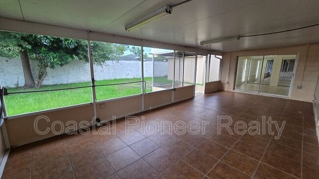 Building Photo - 4817 Cypress Tree Dr