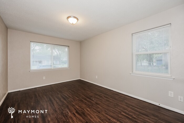 Building Photo - 10424 Muskogee Dr