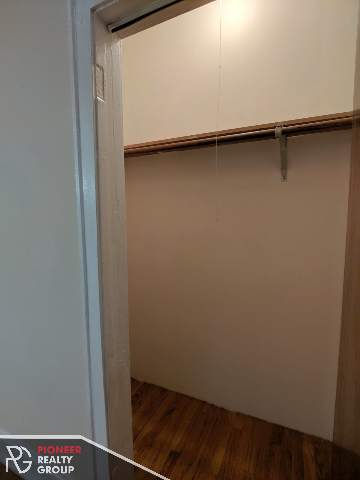 Building Photo - 4237 N Paulina St