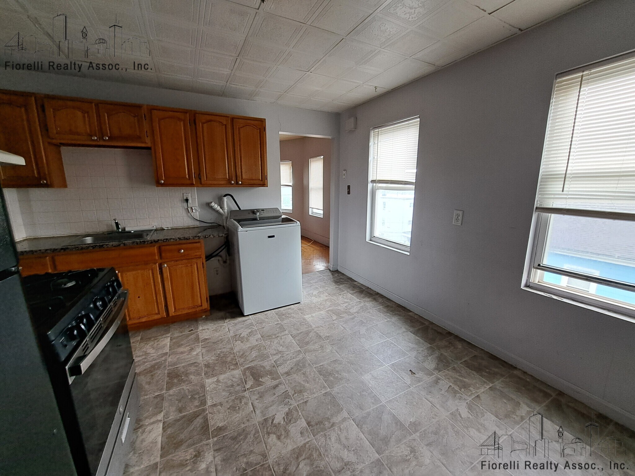 Building Photo - 50 Clark St