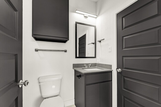 Building Photo - 4134 Jeanne Dr