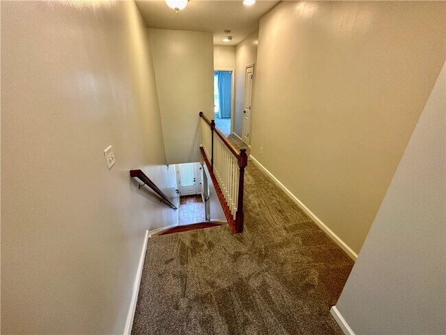Building Photo - 1615 Rivers Edge Trail NE