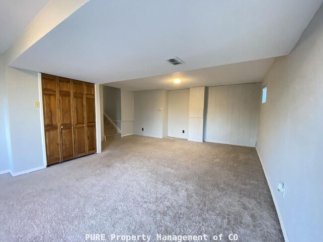 Building Photo - Large home in Highlands Ranch!! 4 bedrooms, 2 baths! 2-car garage!!