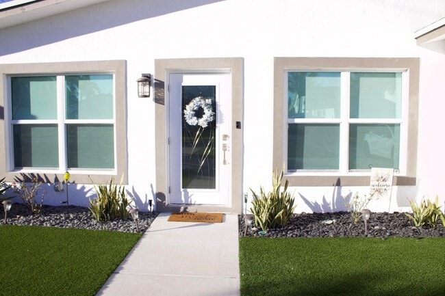 Building Photo - 517 NW 52nd St