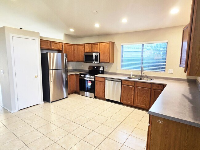 Building Photo - Chandler 3-bedroom remodeled