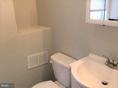 Building Photo - 5207 Hazel Ave