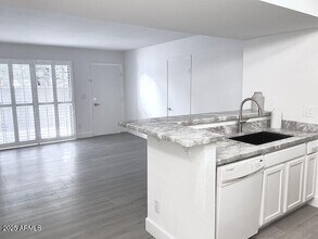 Building Photo - 2938 N 61st Pl