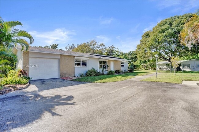 Building Photo - 2621 SW Natura Ave