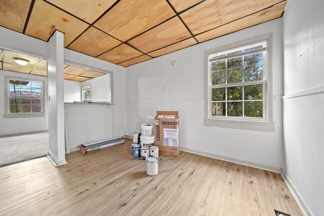 Building Photo - 150 Lawton Rd