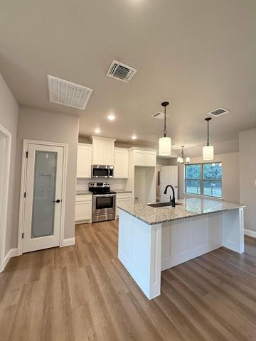 Building Photo - 1020 N Blue Stem Ct