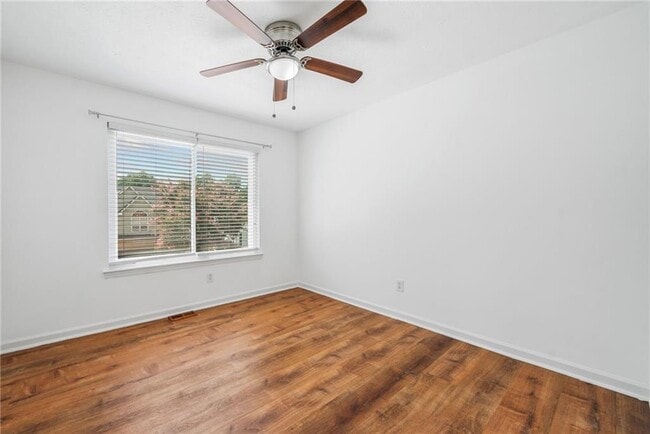Building Photo - 535 Durham Ridge Dr NW