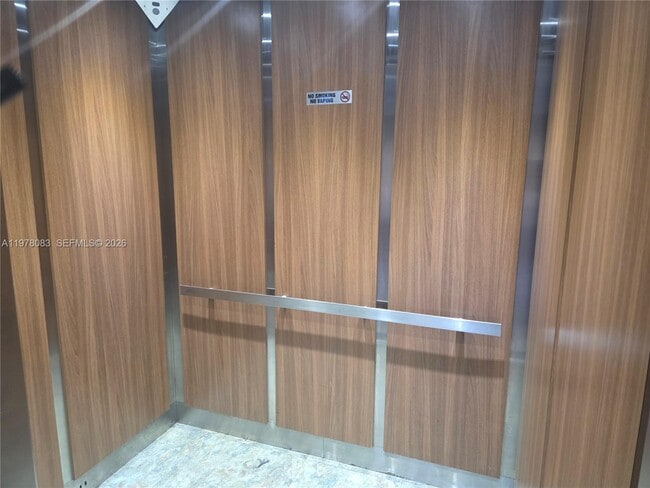 Building Photo - 9688 Fontainebleau Blvd