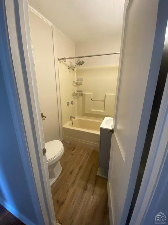 Building Photo - 211 Mansion St