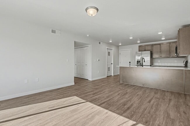 Building Photo - 5960 E Big Sur Ln