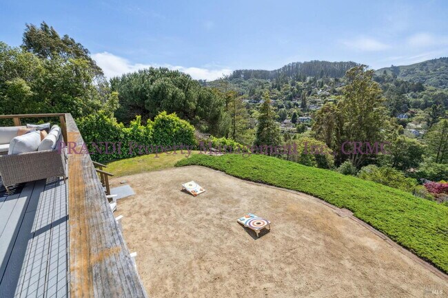 Building Photo - Quintessential Mill Valley Lifestyle in th...