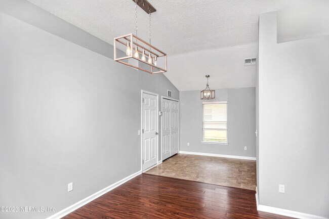 Building Photo - 2167 S Cranbrook Ave