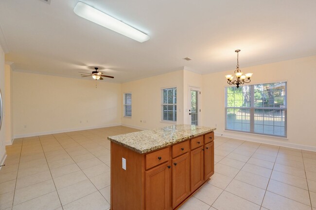 Building Photo - Wonderful 4 bedroom home in Niceville