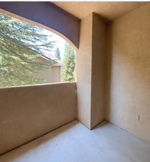Building Photo - 2 BED 2 BATH CONDO IN GATED COMMUNITY WITH CLUBHOUSE AMENITIES