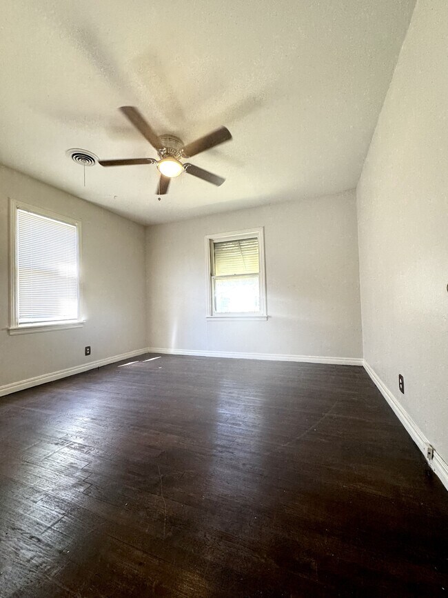 Building Photo - 1911 S Roosevelt St