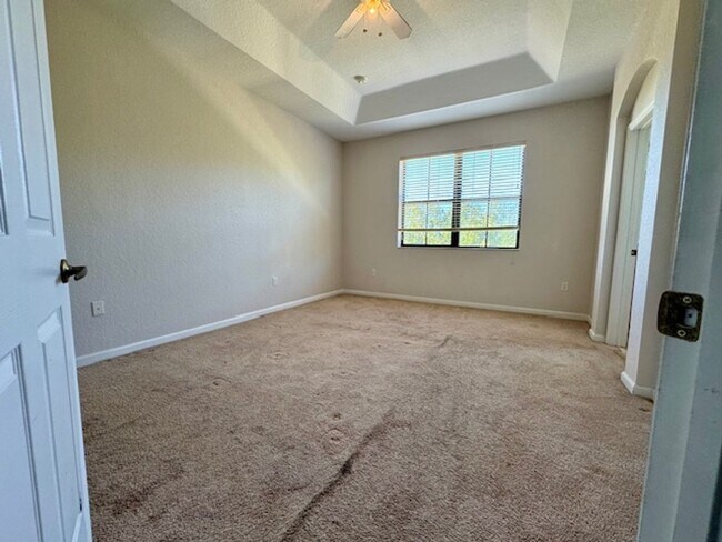Building Photo - Townhome In St Cloud For Rent with  4 Bedr...
