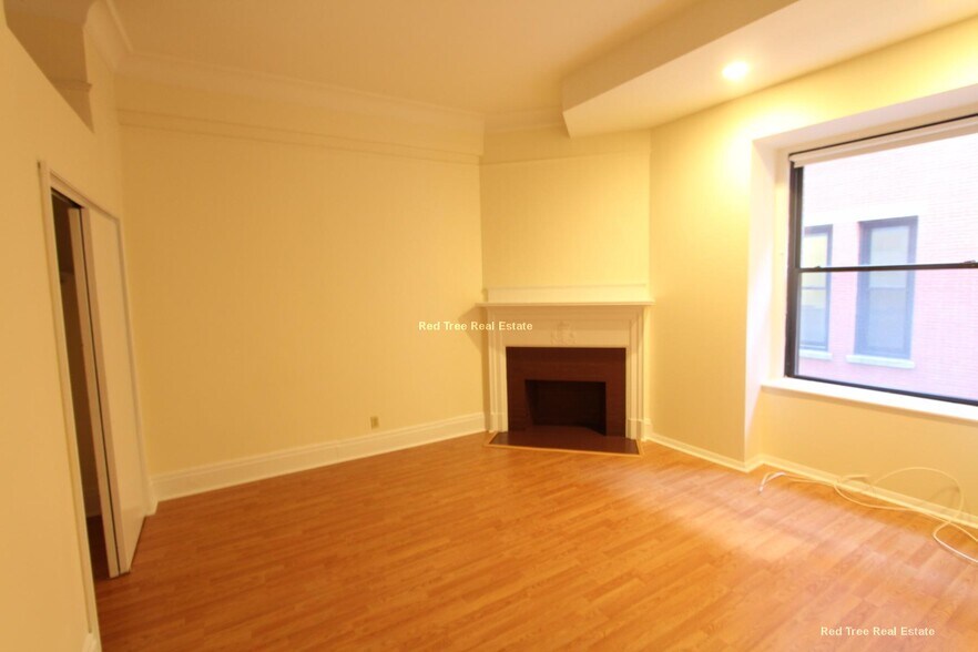 Building Photo - 62 Boylston St