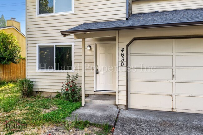Building Photo - 4630 SW Southview Terrace