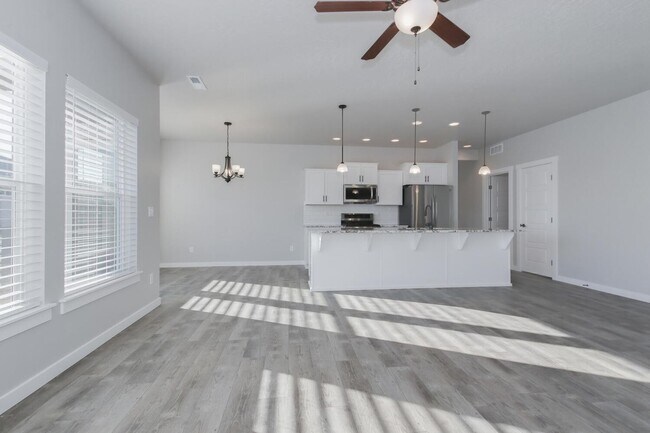 Building Photo - Newer Construction with High End Finishes _ Large 3 Car Garage!!