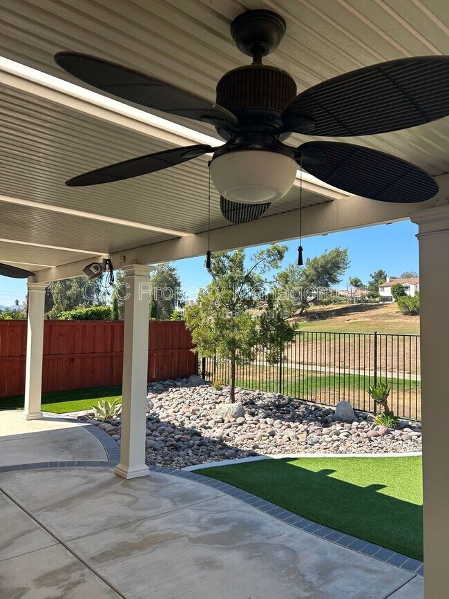 Building Photo - 30934 Crystalaire Dr