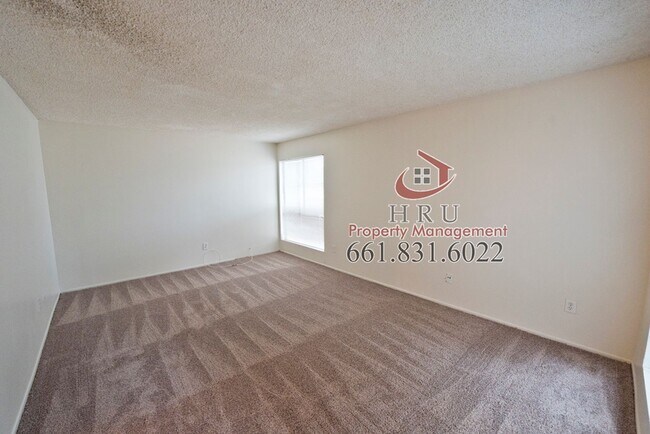 Building Photo - SW- condo 3bed-1.5 bath