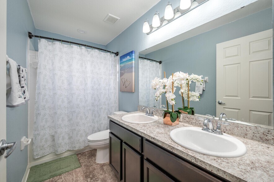 Building Photo - 501 Interlock St