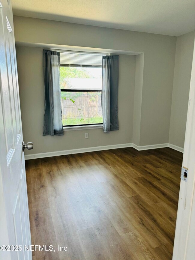 Building Photo - 8153 Settlers Landing Trail N