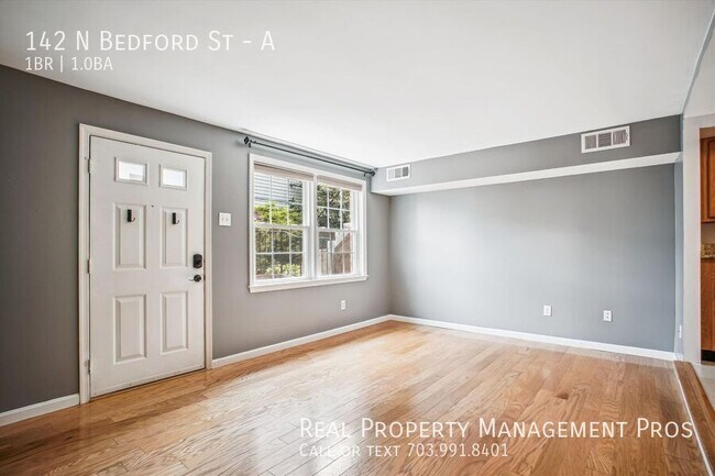 Building Photo - 142 N Bedford St