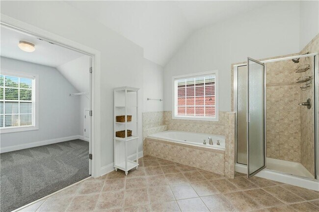 Building Photo - 3032 Mockingbird Ln