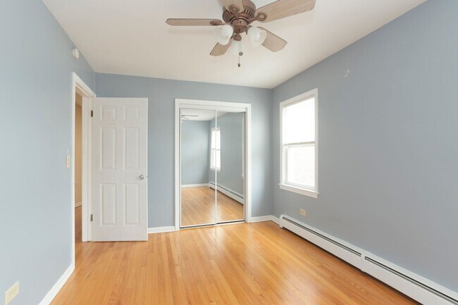 Building Photo - Elston - Jablonski