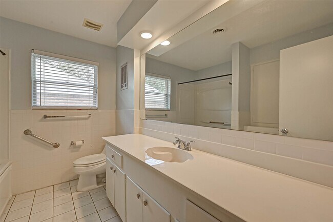 Building Photo - 5734 Spellman Rd