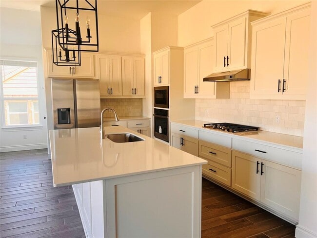 Building Photo - 1301 White Daisy Ln